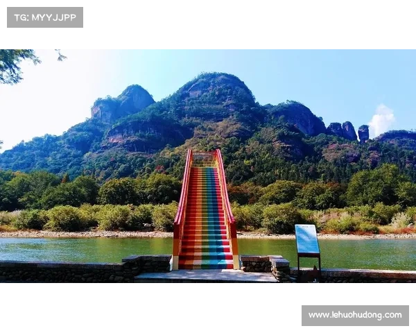 醉卧昆仑一梦间,踏歌仙境御剑行